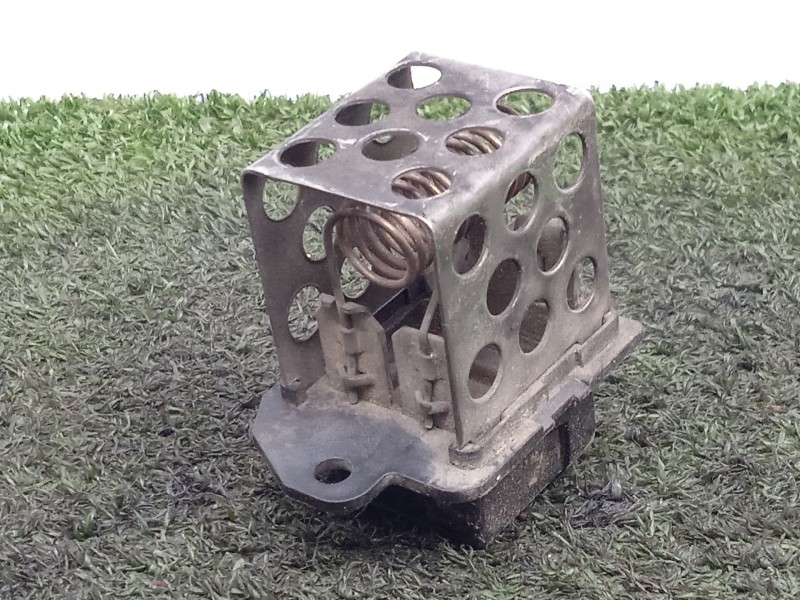 Recambio de resistencia calefaccion para renault scenic iii 1.5 dci diesel referencia OEM IAM M142561069  VALEO