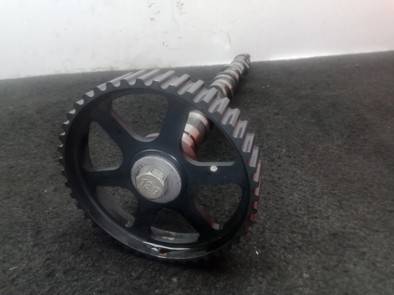 Recambio de arbol de levas para chevrolet nubira station wagon 2.0 d referencia OEM IAM NO TIENE  