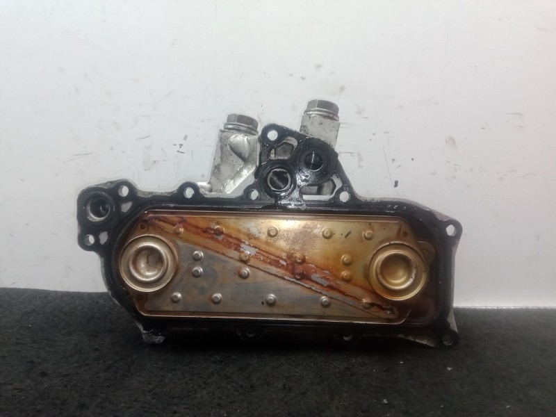 Recambio de enfriador aceite motor para nissan cabstar e 3.0 diesel referencia OEM IAM NO TIENE  