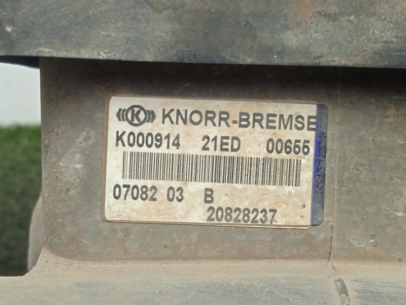 Recambio de valvula aire adicional para volvo fl ii 240 referencia OEM IAM 20828237 - K000914  
