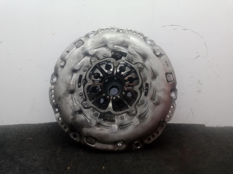 Recambio de kit embrague para nissan x-trail ii (t31) 2.0 dci 4x4 referencia OEM IAM 325022810  LUK