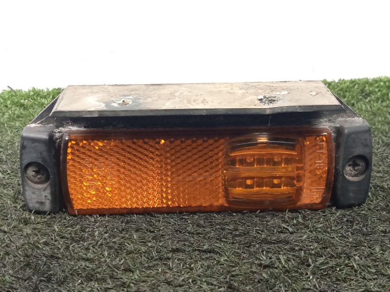 Recambio de piloto lateral derecho para volvo fl xxx 7.2 diesel referencia OEM IAM SIN REFERENCIA  