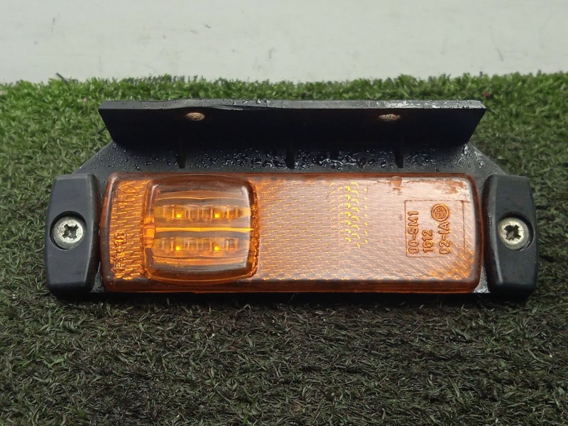 Recambio de piloto lateral derecho para volvo fl xxx 7.2 diesel referencia OEM IAM SIN REFERENCIA  