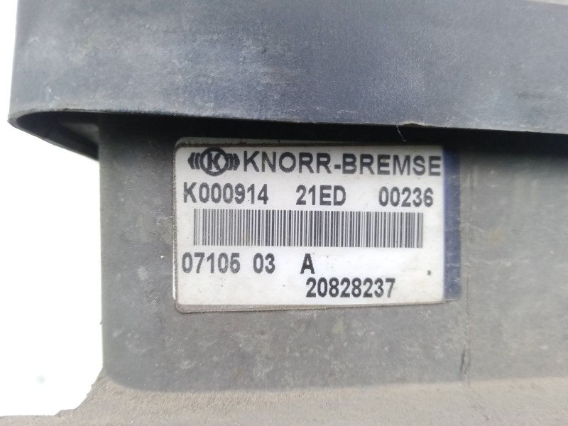 Recambio de valvula de vacio para volvo fl xxx 7.2 diesel referencia OEM IAM 20828237  