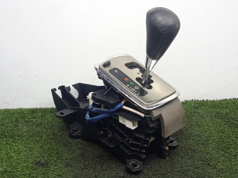 Recambio de palanca cambio para toyota avensis (_t25_) 2.0 (azt250_) referencia OEM IAM SIN REFERNCIA  AUTOMATICO