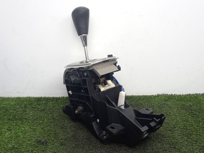 Recambio de palanca cambio para toyota avensis (_t25_) 2.0 (azt250_) referencia OEM IAM SIN REFERNCIA  AUTOMATICO