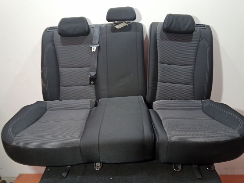 Recambio de asientos traseros para hyundai i30 (gd) 1.4 crdi referencia OEM IAM   