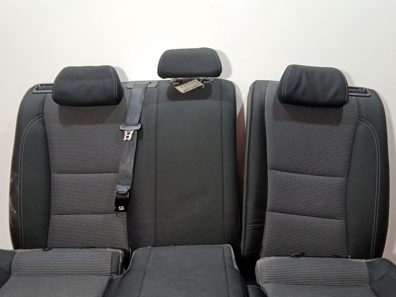 Recambio de asientos traseros para hyundai i30 (gd) 1.4 crdi referencia OEM IAM   