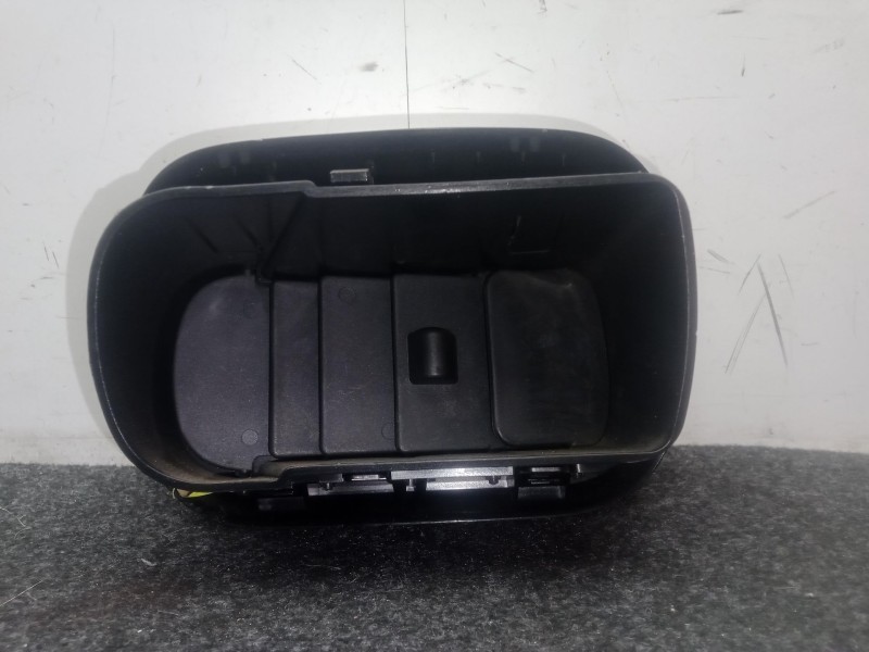 Recambio de aireador delantero izquierdo para citroën c4 cactus 1.5 bluehdi 100 referencia OEM IAM 9800167677  