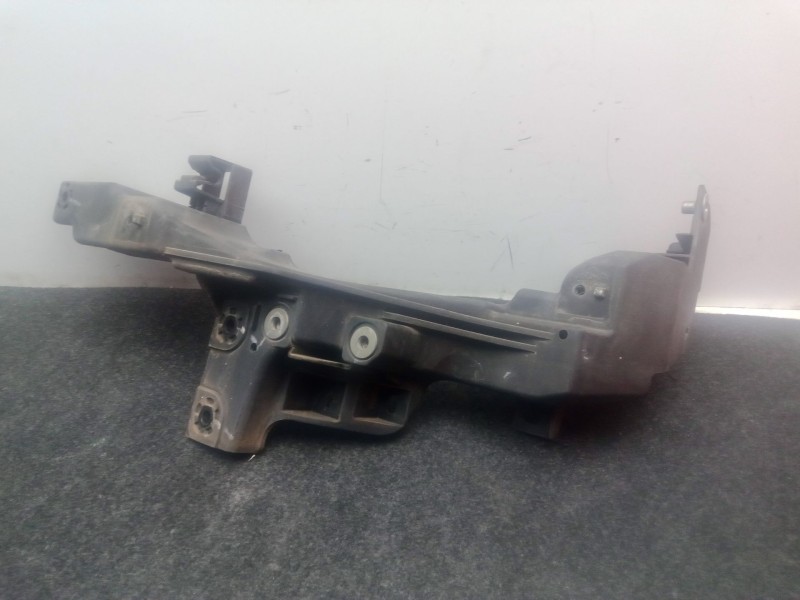 Recambio de soporte faro izquierdo para hyundai i30 (gd) 1.4 crdi referencia OEM IAM 64156A6000  