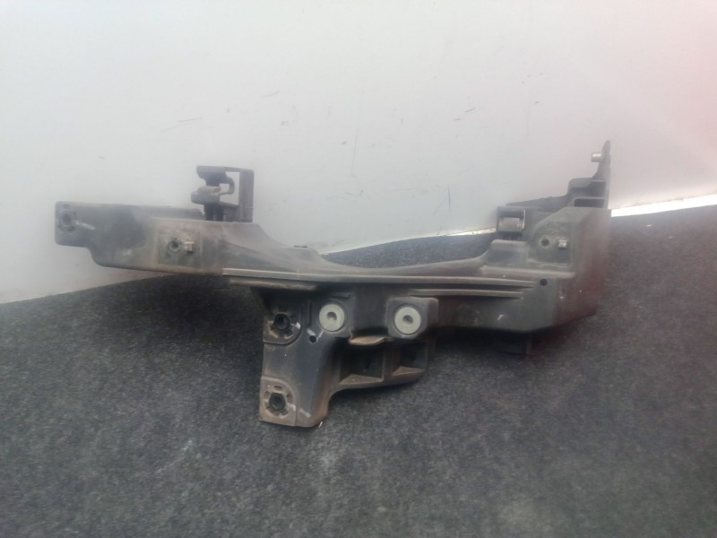 Recambio de soporte faro izquierdo para hyundai i30 (gd) 1.4 crdi referencia OEM IAM 64156A6000  