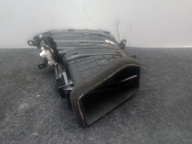 Recambio de aireador delantero central para hyundai i30 (gd) 1.4 crdi referencia OEM IAM 97410A6000  