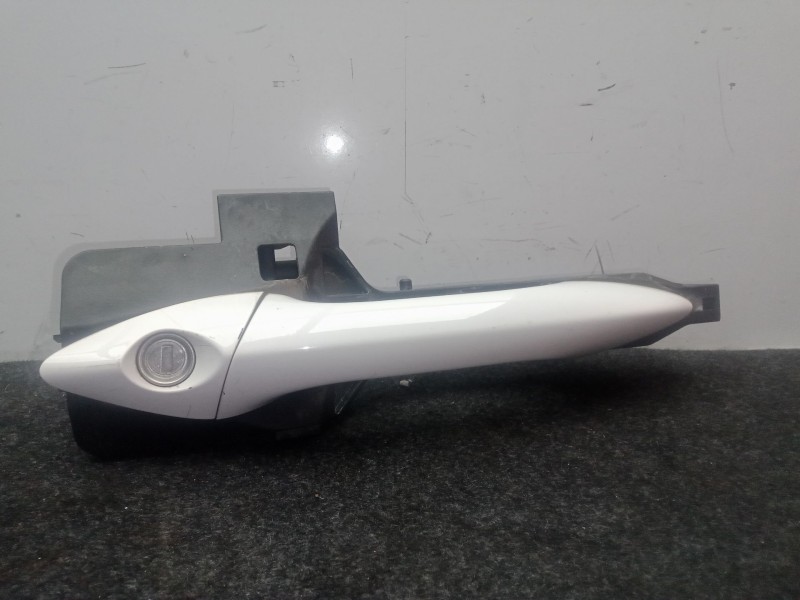 Recambio de maneta exterior delantera izquierda para hyundai i30 (gd) 1.4 crdi referencia OEM IAM NO TIENE  BLANCO