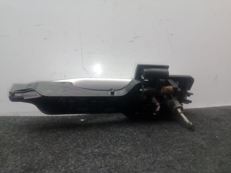 Recambio de maneta exterior delantera izquierda para hyundai i30 (gd) 1.4 crdi referencia OEM IAM NO TIENE  BLANCO