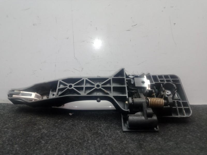 Recambio de maneta exterior trasera derecha para hyundai i30 (gd) 1.4 crdi referencia OEM IAM NO TIENE  BLANCO