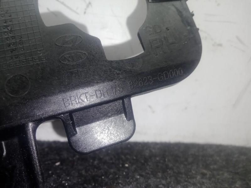 Recambio de maneta interior delantera derecha para hyundai i30 (gd) 1.4 crdi referencia OEM IAM 82623GD000  