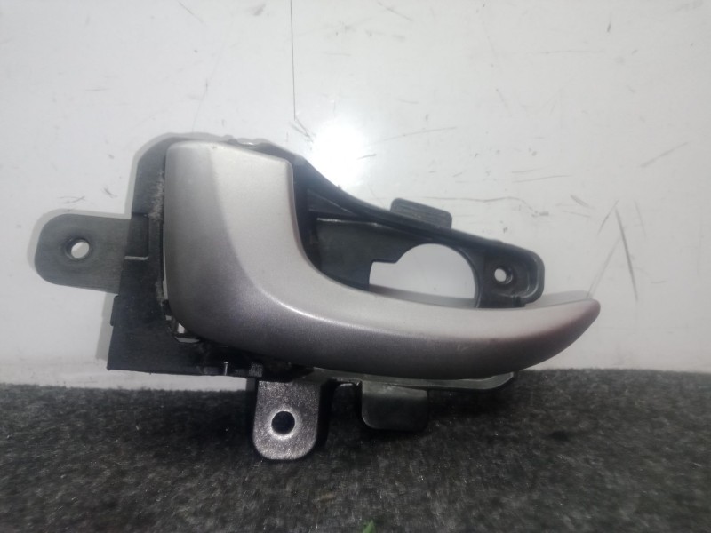 Recambio de maneta interior trasera izquierda para hyundai i30 (gd) 1.4 crdi referencia OEM IAM 82613GD000  