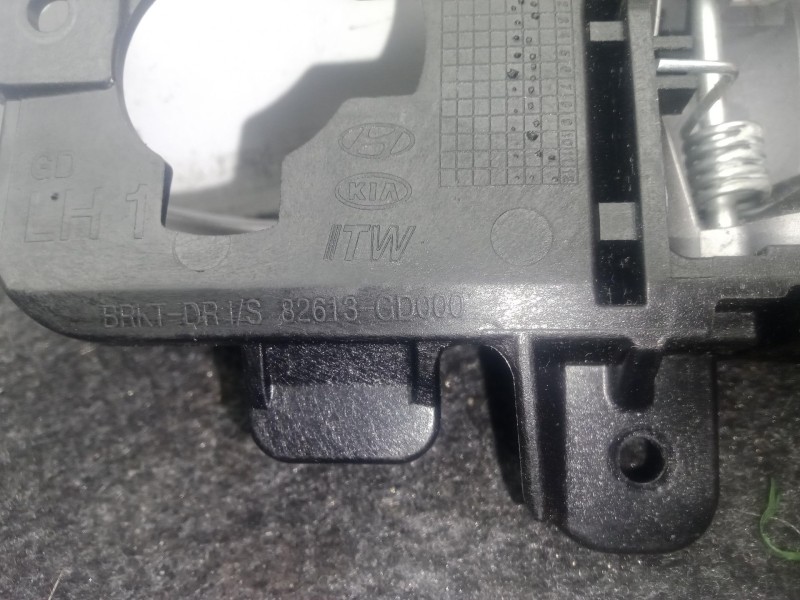 Recambio de maneta interior trasera izquierda para hyundai i30 (gd) 1.4 crdi referencia OEM IAM 82613GD000  