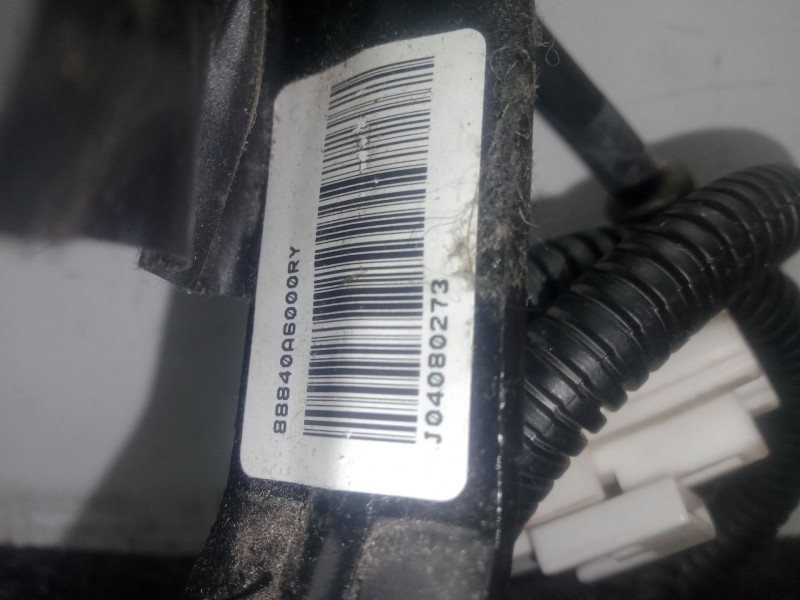 Recambio de enganche cinturon delantero derecho para hyundai i30 (gd) 1.4 crdi referencia OEM IAM 88840A6000RY  