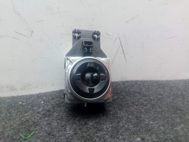 Recambio de mando retrovisor para hyundai i30 (gd) 1.4 crdi referencia OEM IAM 39Y4811110  