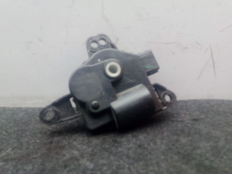 Recambio de motor trampilla calefaccion para hyundai i30 (gd) 1.4 crdi referencia OEM IAM   