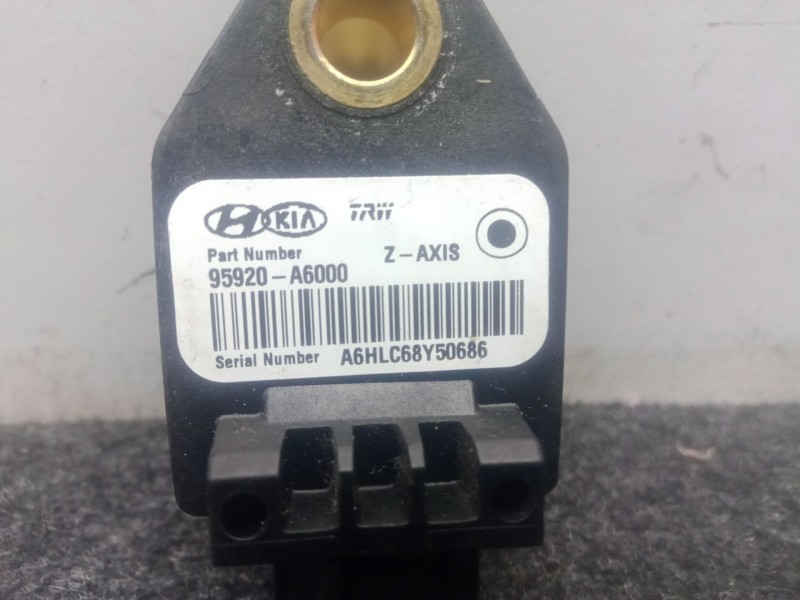 Recambio de sensor impacto airbag para hyundai i30 (gd) 1.4 crdi referencia OEM IAM 95920A6000  