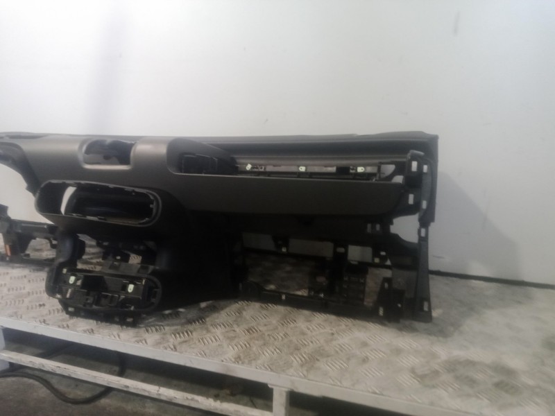 Recambio de salpicadero para citroën c4 cactus 1.5 bluehdi 100 referencia OEM IAM   