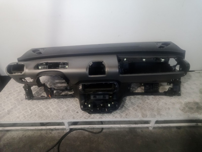 Recambio de salpicadero para citroën c4 cactus 1.5 bluehdi 100 referencia OEM IAM   