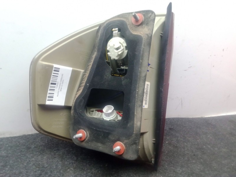 Recambio de piloto trasero derecho para bmw x3 (e83) 2.0 i referencia OEM IAM 7162210  