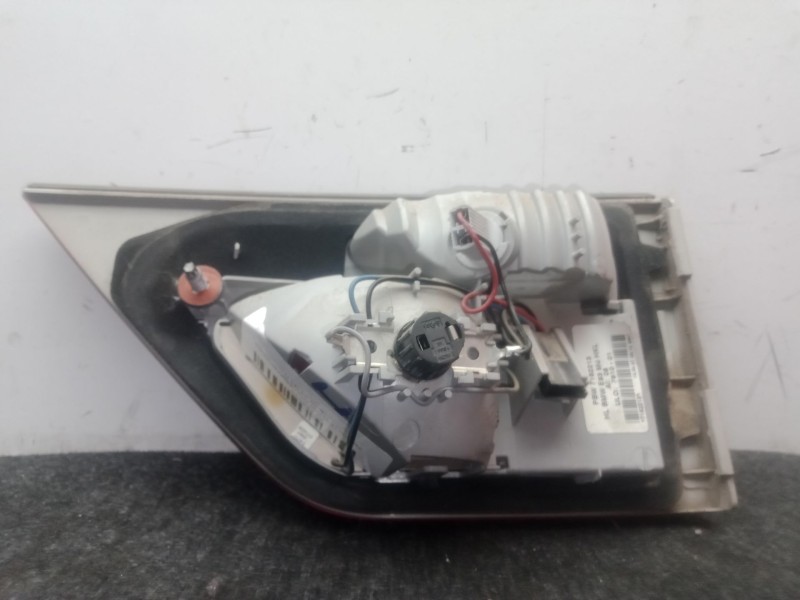 Recambio de piloto trasero izquierdo interior para bmw x3 (e83) 2.0 i referencia OEM IAM 7162213  