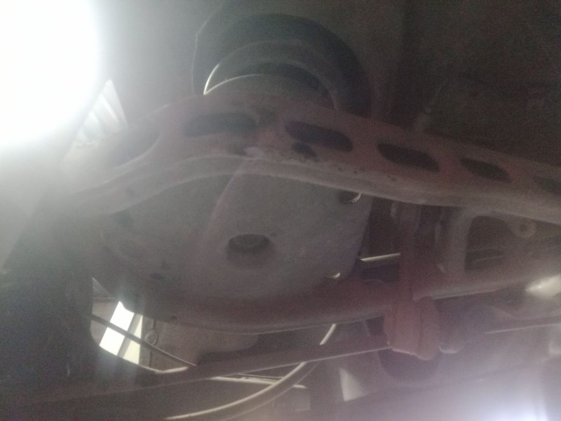 Recambio de brazo suspension superior trasero izquierdo para bmw x3 (e83) 2.0 i referencia OEM IAM   