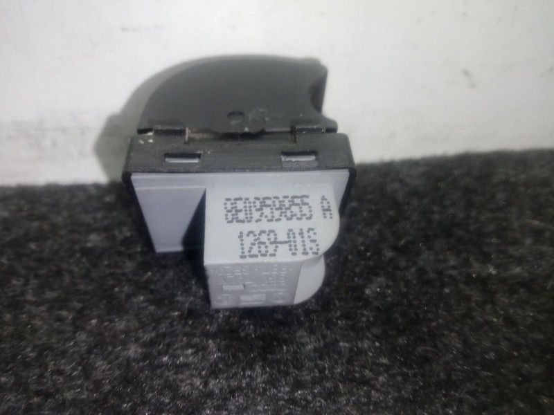 Recambio de mando elevalunas trasero izquierdo para seat exeo (3r2) 2.0 tdi referencia OEM IAM 8E0959855A  