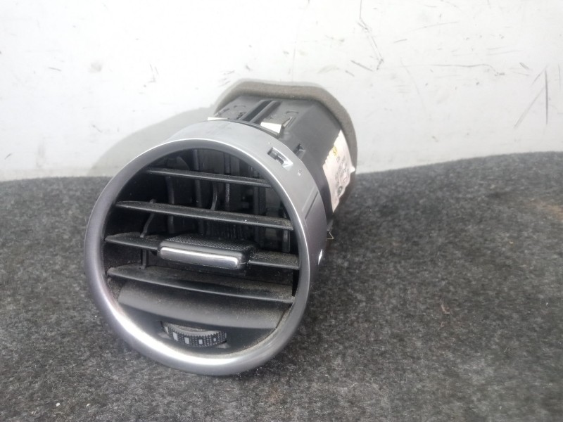 Recambio de aireador delantero izquierdo para seat exeo (3r2) 2.0 tdi referencia OEM IAM 3R0820901  