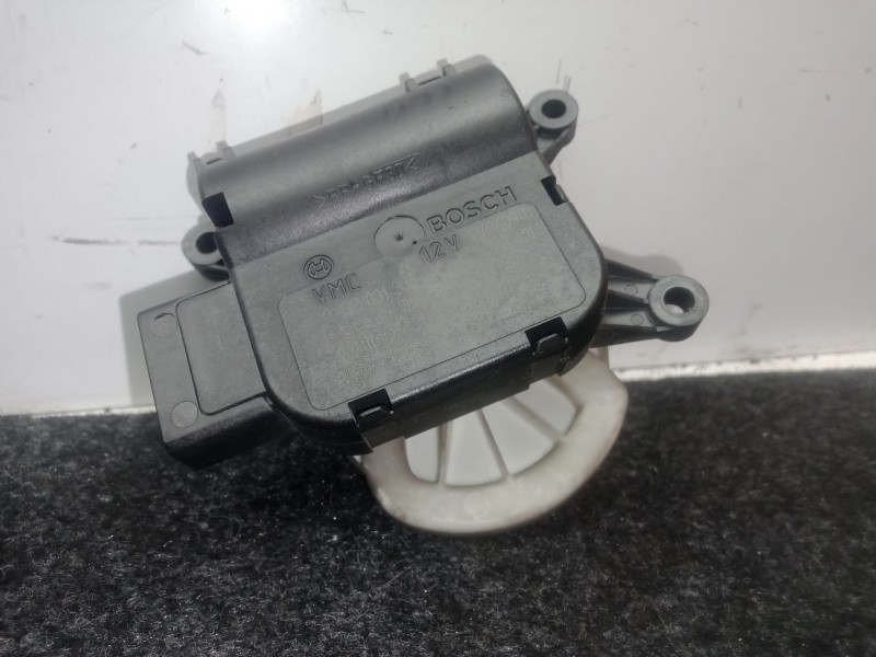 Recambio de motor trampilla calefaccion para seat exeo (3r2) 2.0 tdi referencia OEM IAM 0132801302 - 8E1820511C  BOSCH