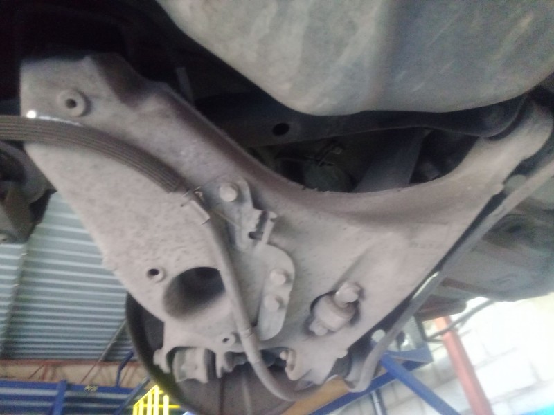 Recambio de brazo suspension inferior trasero derecho para seat exeo (3r2) 2.0 tdi referencia OEM IAM   