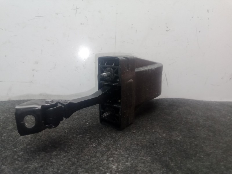 Recambio de retenedor puerta para bmw 5 (g30, f90) 520 d referencia OEM IAM TRASERA DERECHA  