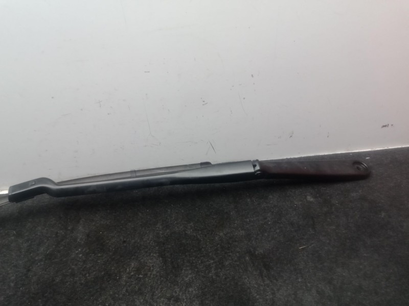 Recambio de brazo limpia delantero derecho para bmw 5 (g30, f90) 520 d referencia OEM IAM 15272310  