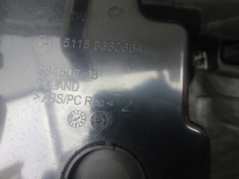 Recambio de apoyabrazos central para bmw 5 (g30, f90) 520 d referencia OEM IAM 51169330664 - 58450713  