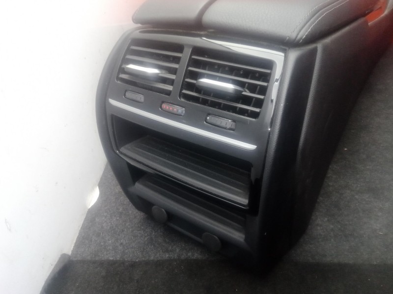 Recambio de apoyabrazos central para bmw 5 (g30, f90) 520 d referencia OEM IAM 51169330664 - 58450713  