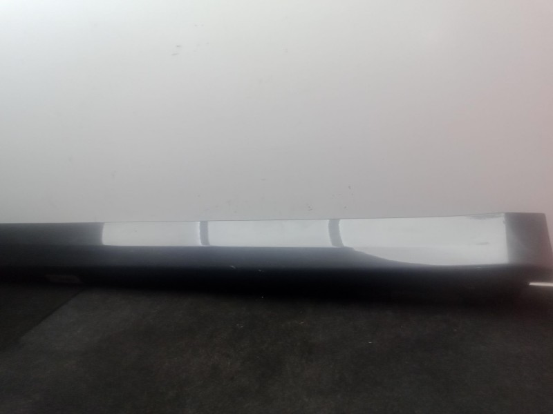 Recambio de faldon lateral para bmw 5 (g30, f90) 520 d referencia OEM IAM 51777387338 - 7387338  DERECHO