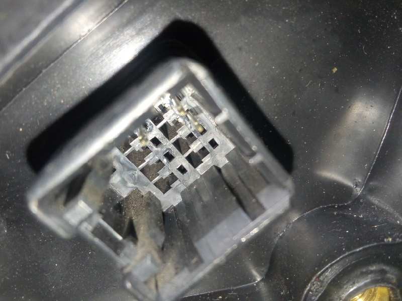 Recambio de retrovisor derecho para kia shuma ii 1.6 cat referencia OEM IAM  ELECTRICO - 3.PINES AZUL.OSCURO