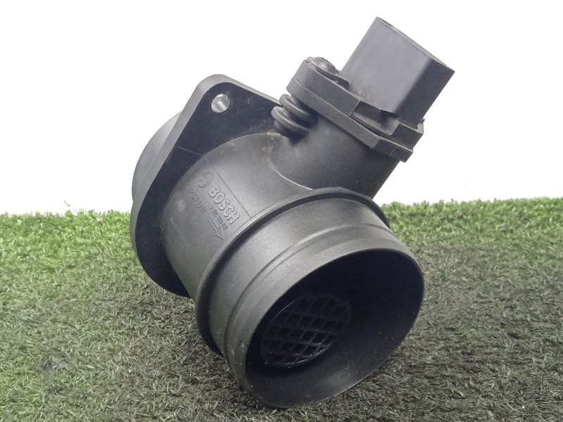 Recambio de caudalimetro para volkswagen golf iv (1j1) 1.9 tdi referencia OEM IAM 393640582 BOSCH 5.PINES