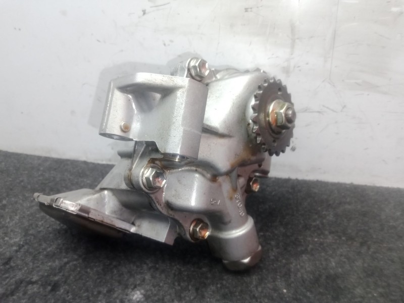 Recambio de bomba aceite para toyota prius (nhw30) 1.8 16v cat referencia OEM IAM 37040  