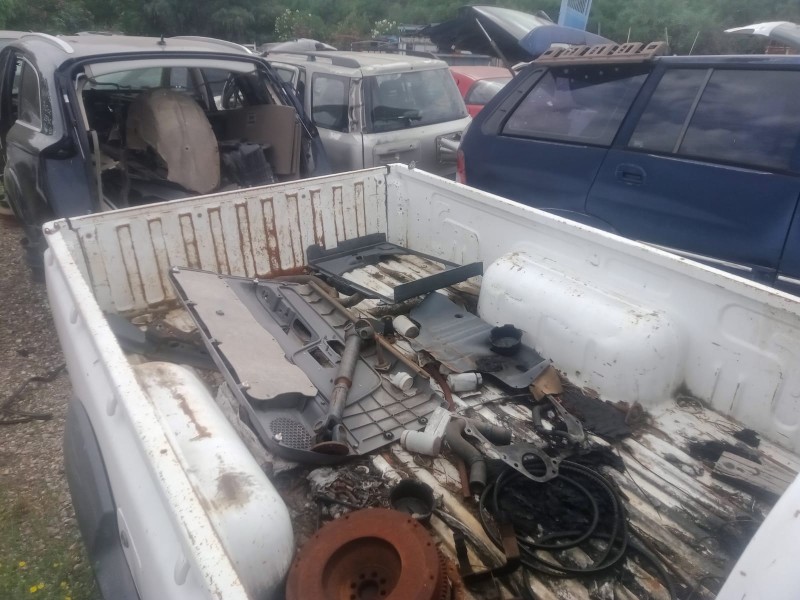 Recambio de caja trasera para nissan np300 pick-up (lcd22) 2.5 16v turbodiesel cat referencia OEM IAM   