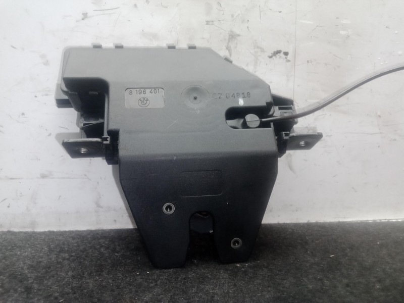 Recambio de cerradura maletero / porton para bmw 1 (e87) 120 d referencia OEM IAM 8196401  4 PINES