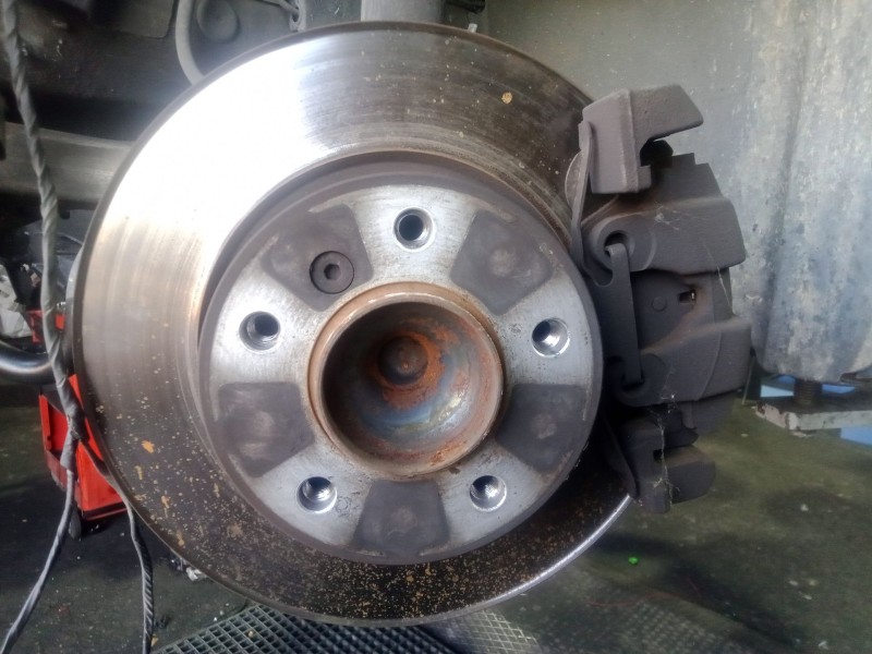 Recambio de mangueta delantera izquierda para bmw 1 (e87) 120 d referencia OEM IAM   