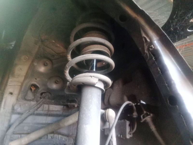 Recambio de amortiguador delantero derecho para bmw 1 (e87) 120 d referencia OEM IAM   