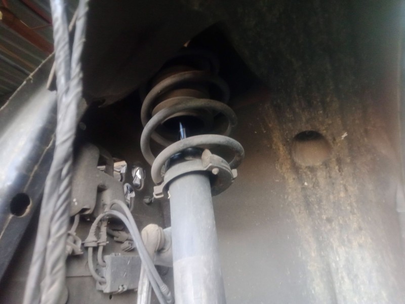 Recambio de amortiguador delantero izquierdo para bmw 1 (e87) 120 d referencia OEM IAM   