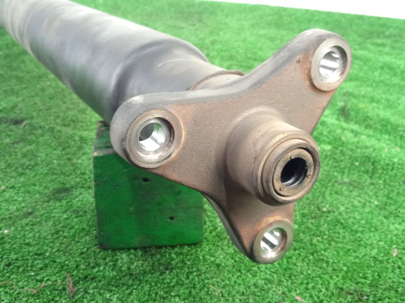 Recambio de transmision central para bmw 7 (e65, e66, e67) 730 d referencia OEM IAM E65 - 7526492 - 07526492000000  L1670MM