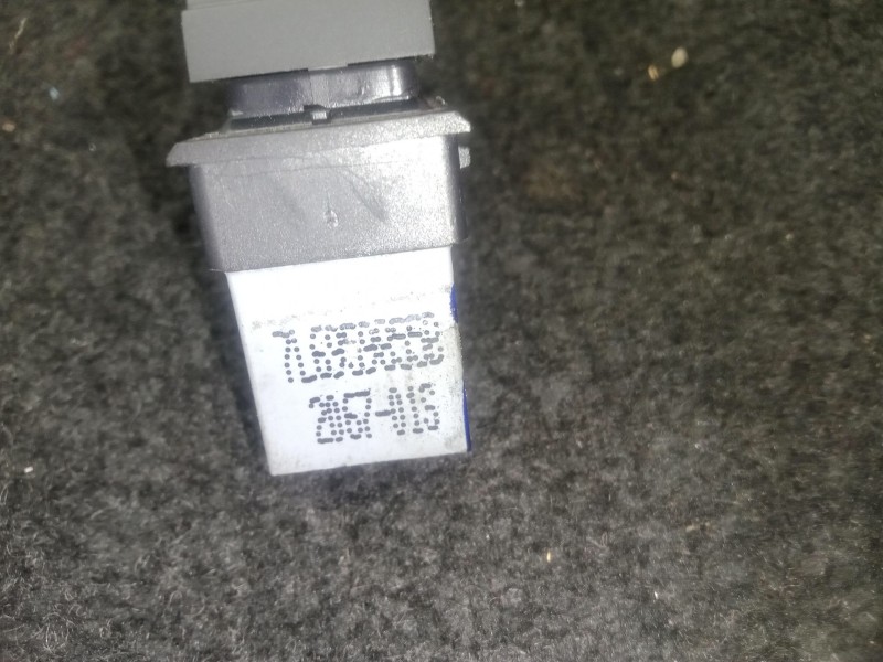 Recambio de mando elevalunas trasero izquierdo para volkswagen jetta iii (1k2) 1.9 tdi referencia OEM IAM 7L6959855B  